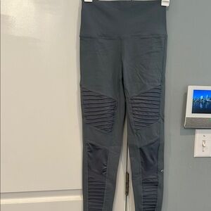 Gray High-Waisted Leggings